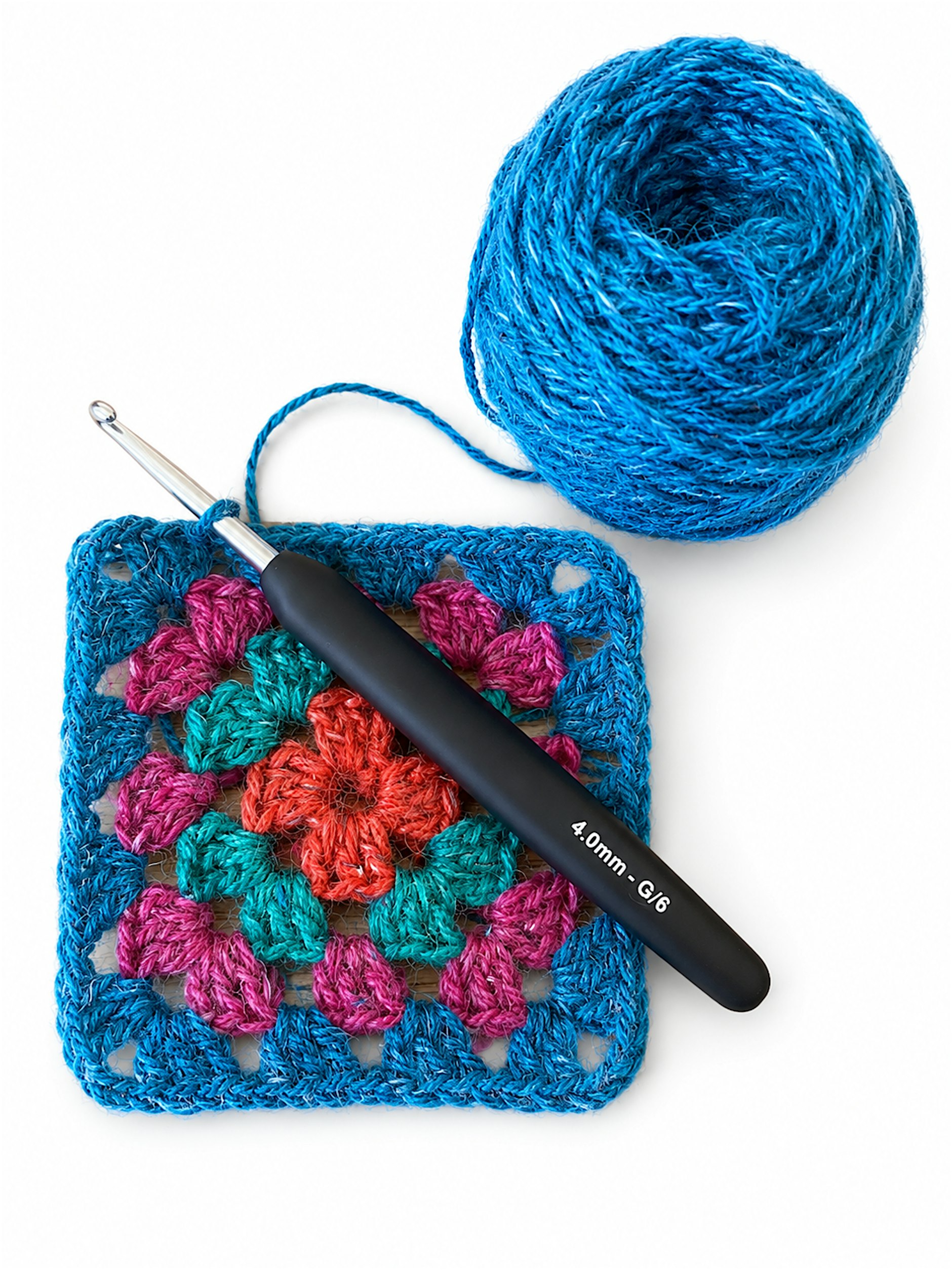 Learn to crochet - crochet a granny square
